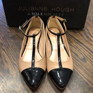 Julianne Hough flats